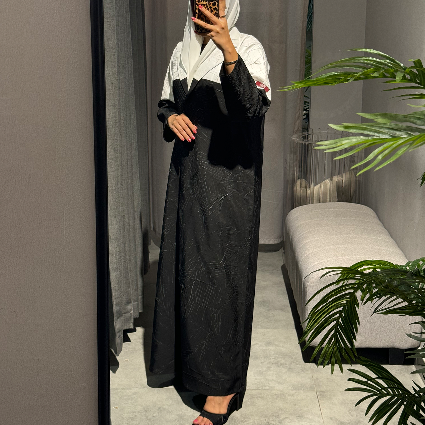 Formal abaya black n white