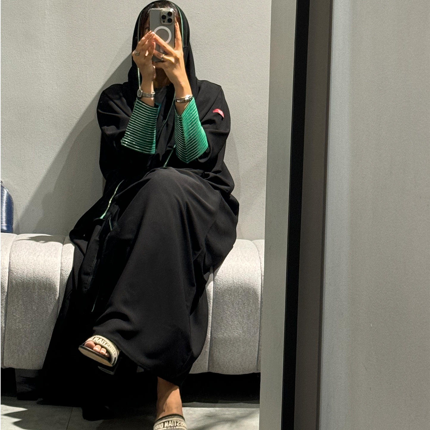 Tali in dark green