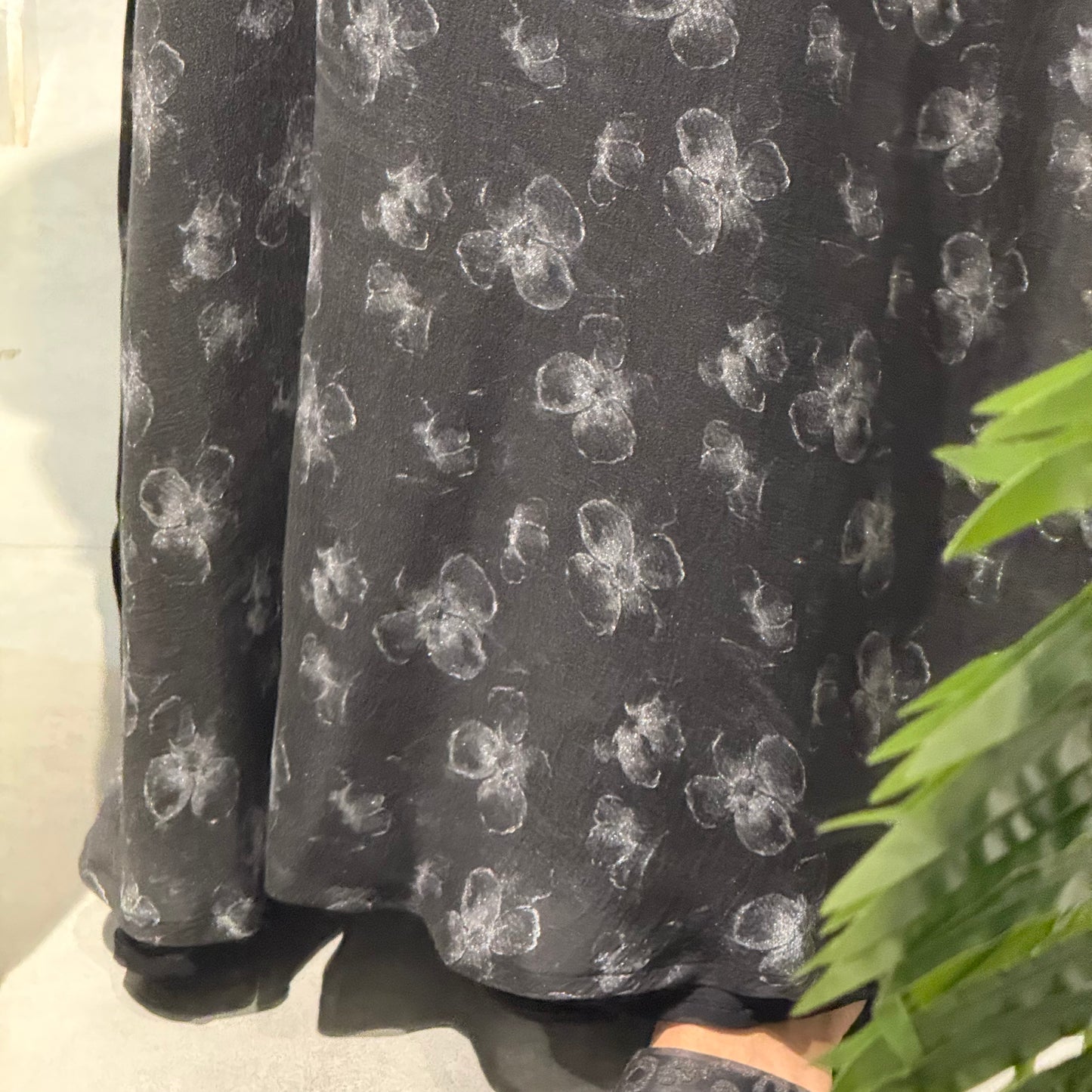 Abaya with black color and silver flowers