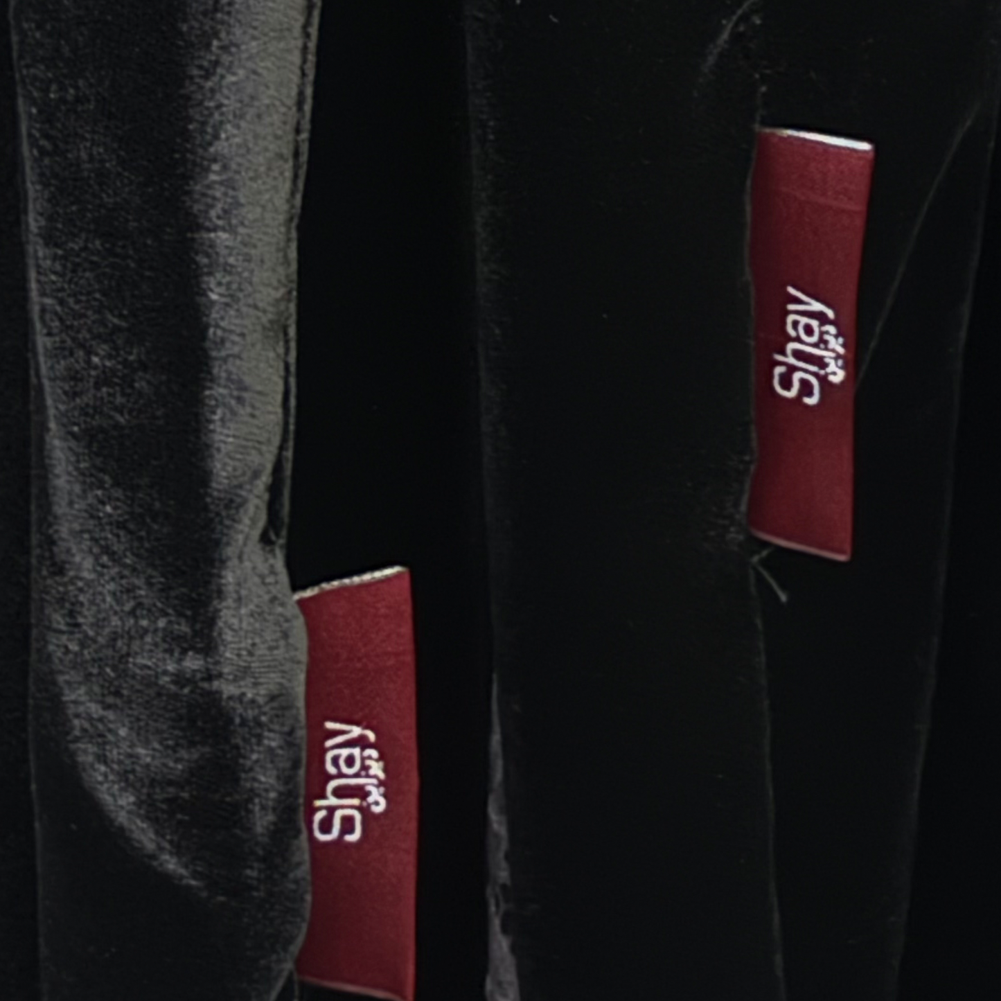 A black abaya with velvet fabric and dantel