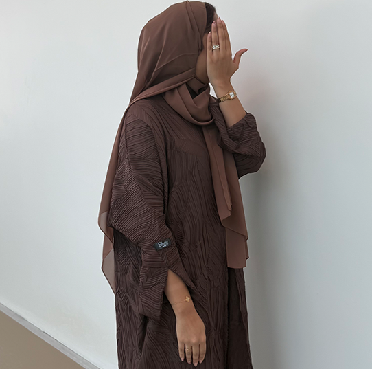 Abaya with dark brown fabric