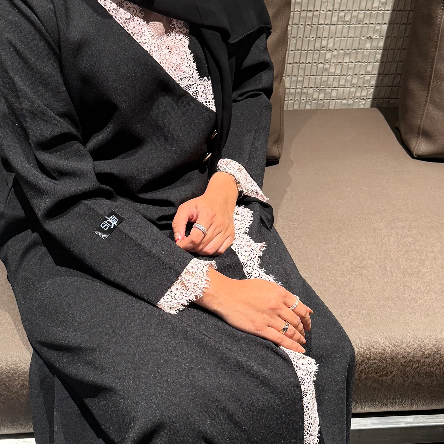 Abaya with Pink dantel