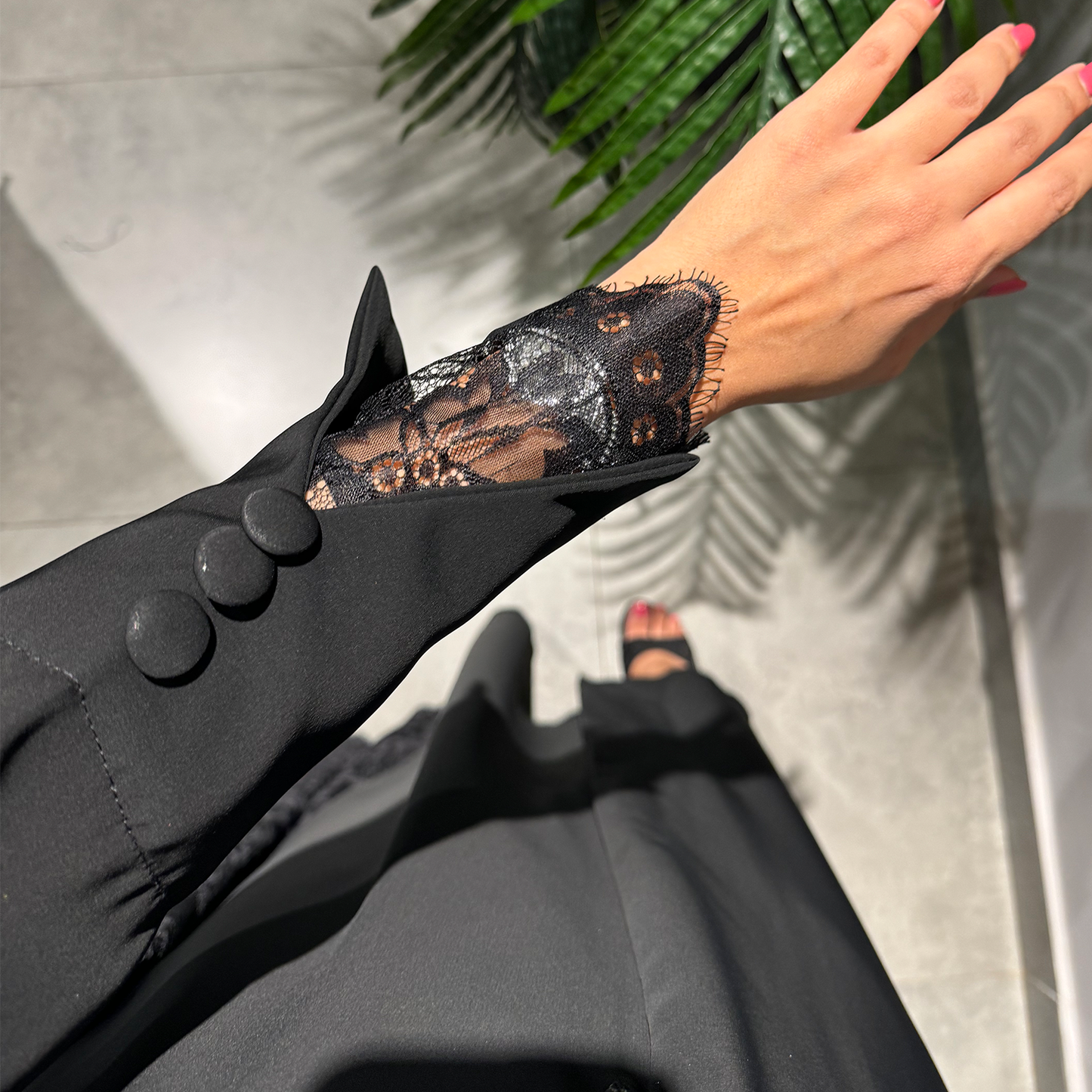 Dantel with black nada fabric