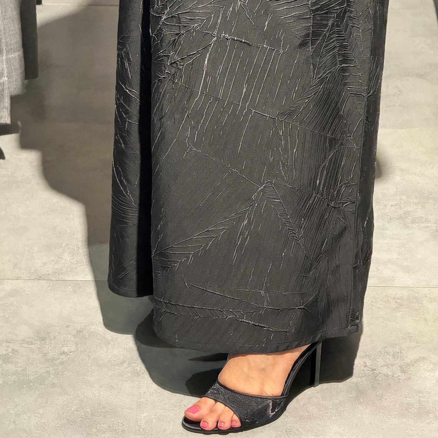 Formal abaya black n white