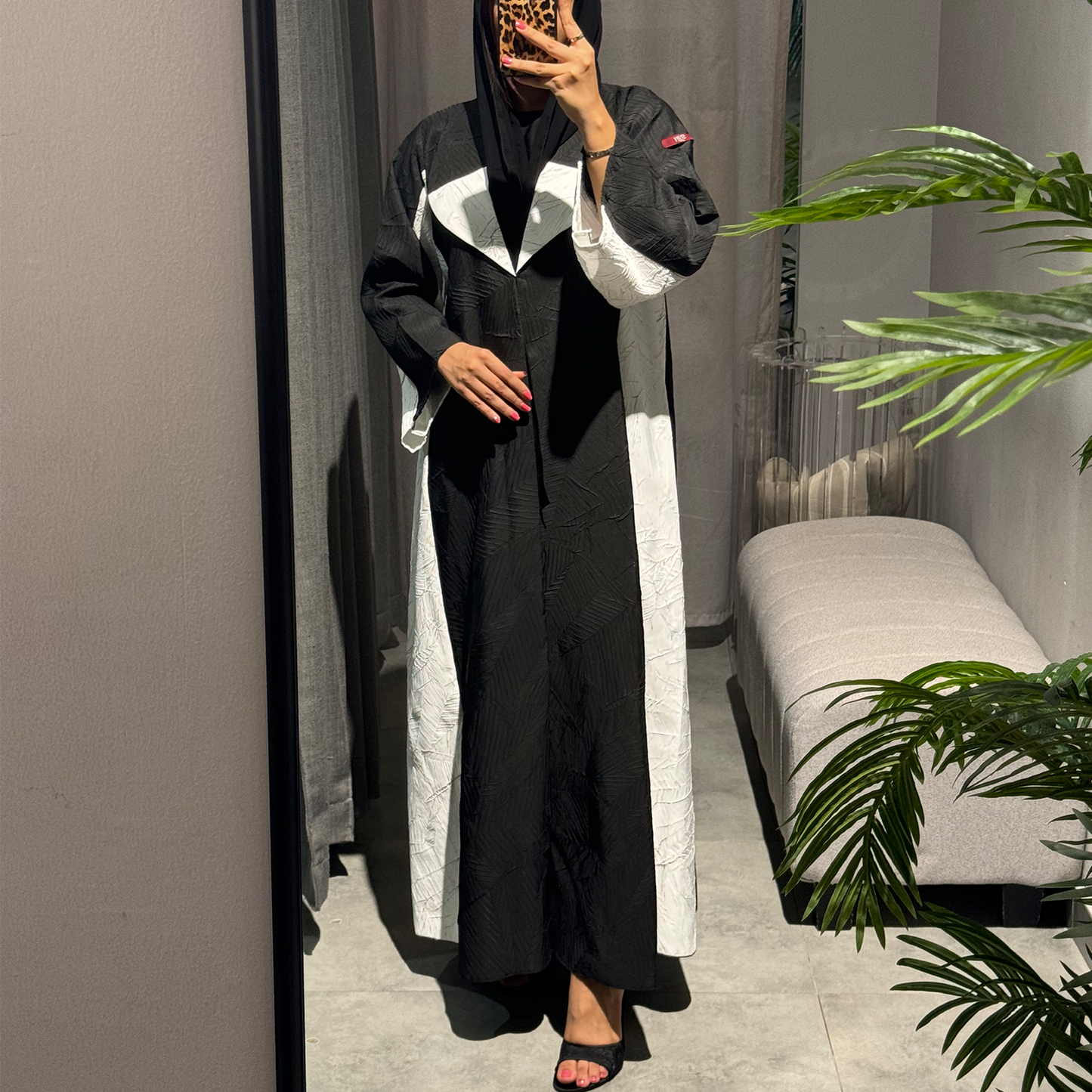 Formal abaya with white n black