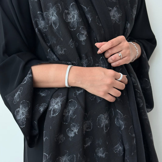 Flowered shaila with flowered sleeves