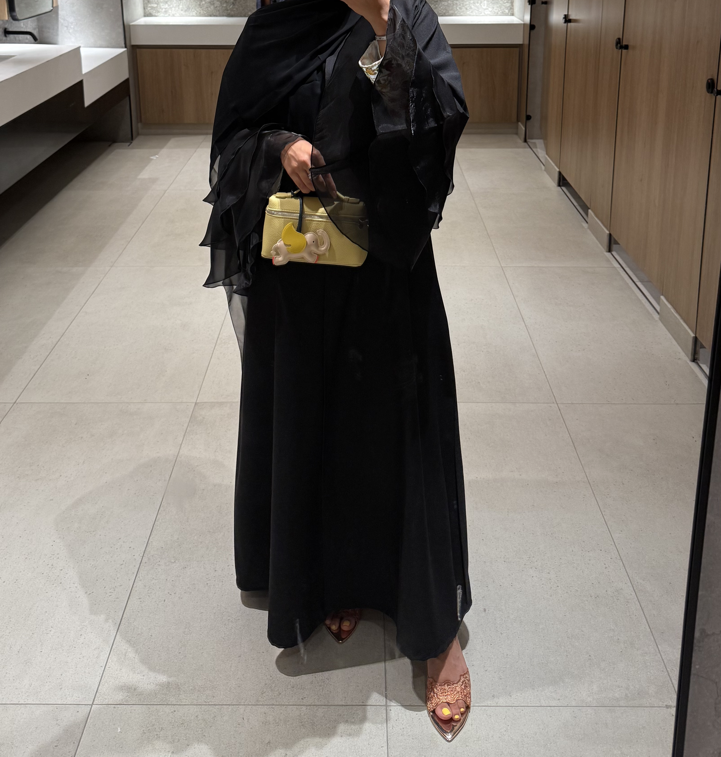 Organza abaya with crepe fabric