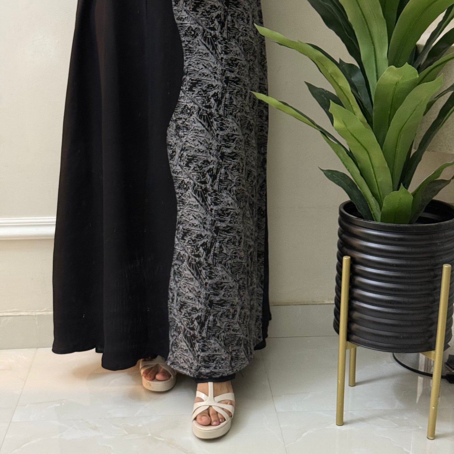 Marble sketching abaya with nada fabric