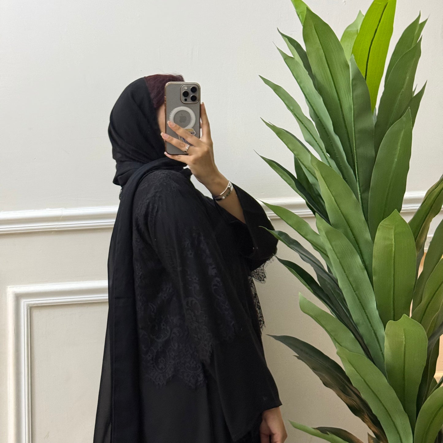 Dantel with black nada fabric