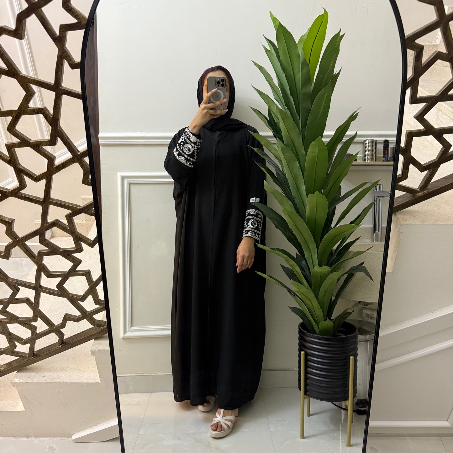 Beads in sleeves with black color