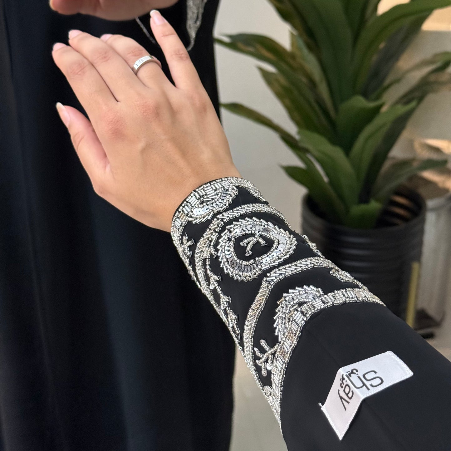Beads in sleeves with black color