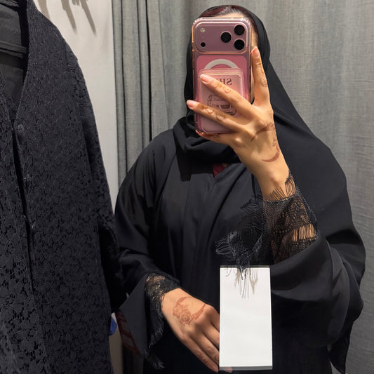 Abaya with black color and Dantel in hand and two sides