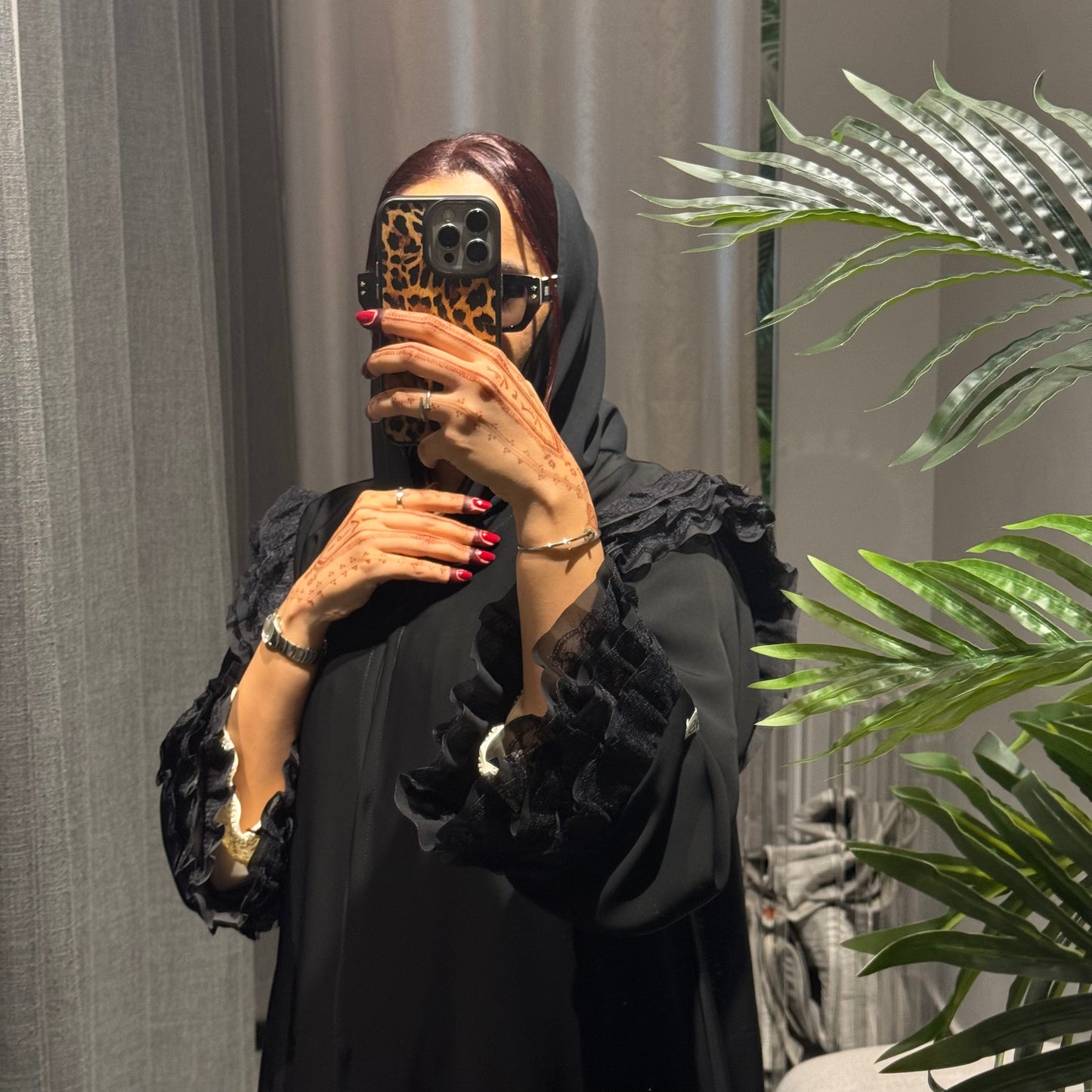 Toor with black nada fabric
