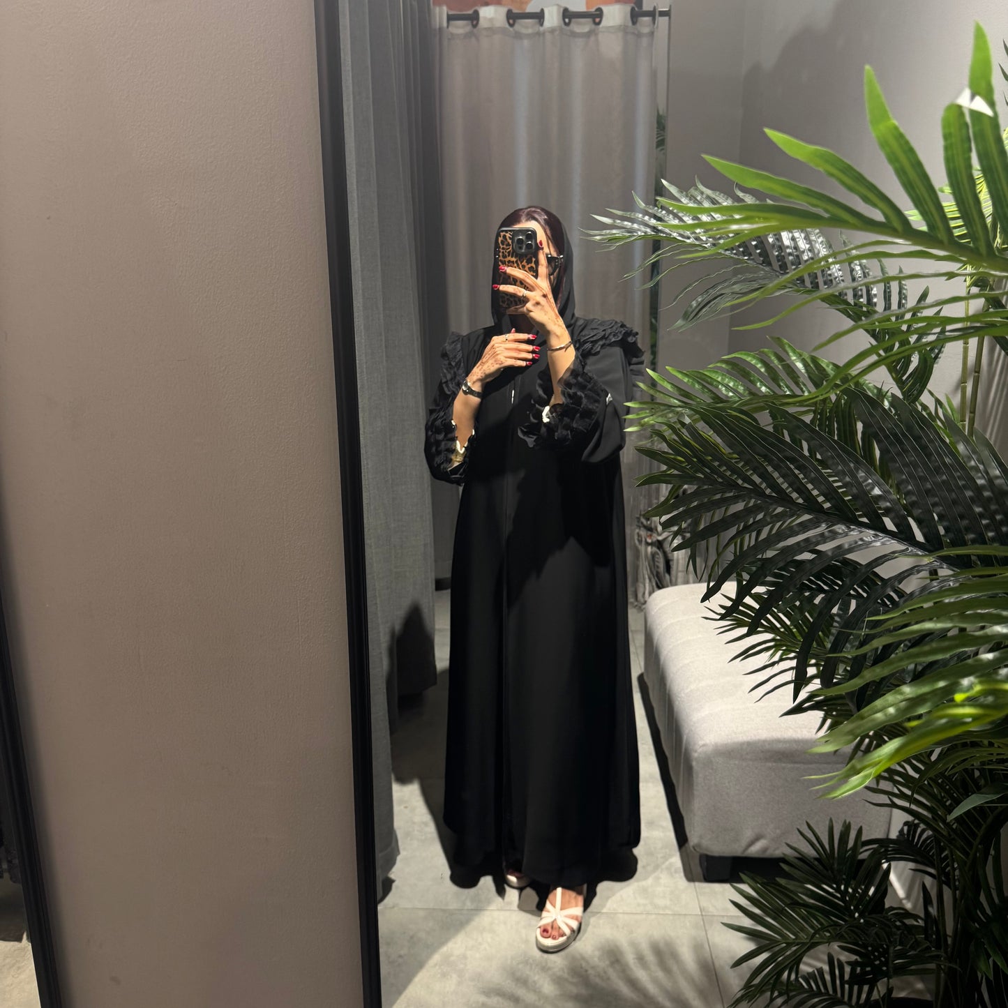 Toor with black nada fabric