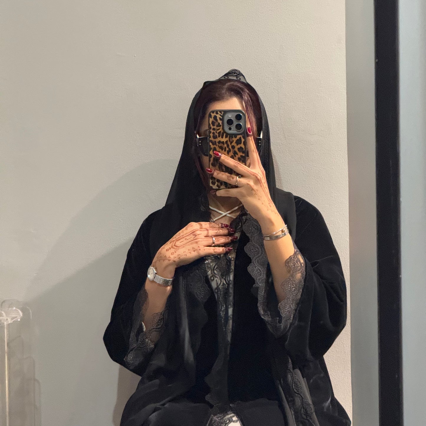 Velvet in Black with dantel