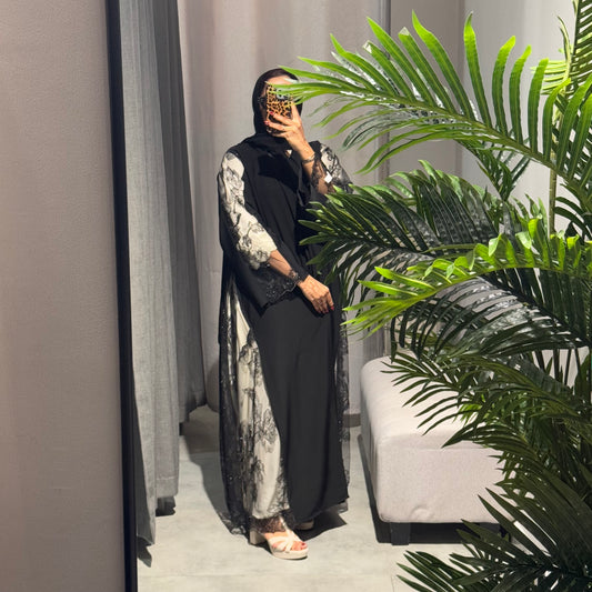 Toor flowered with black nada fabric