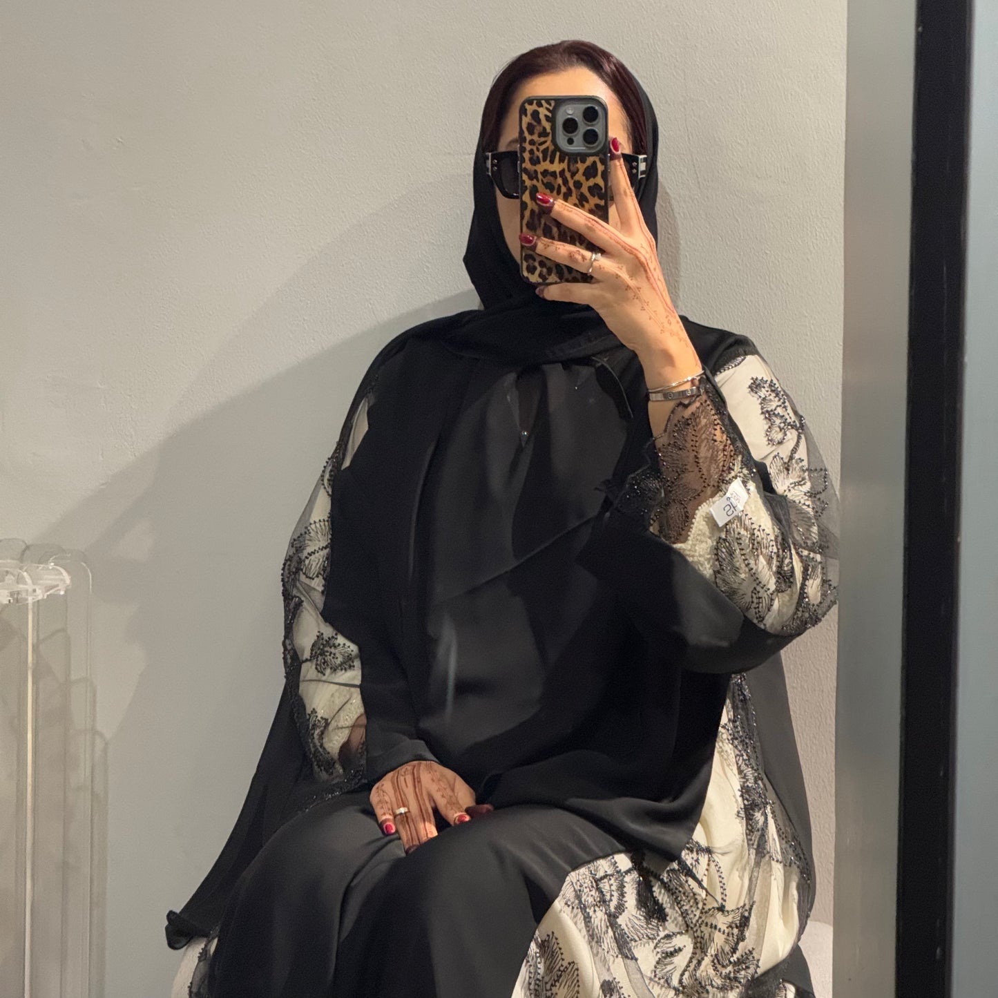 Toor flowered with black nada fabric