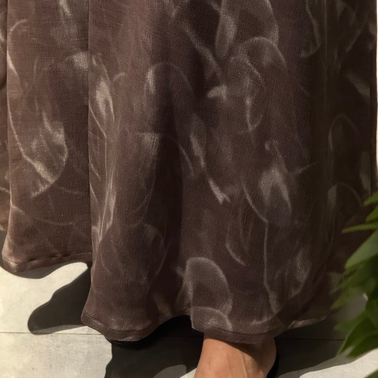 Abaya with brown color and silver shades