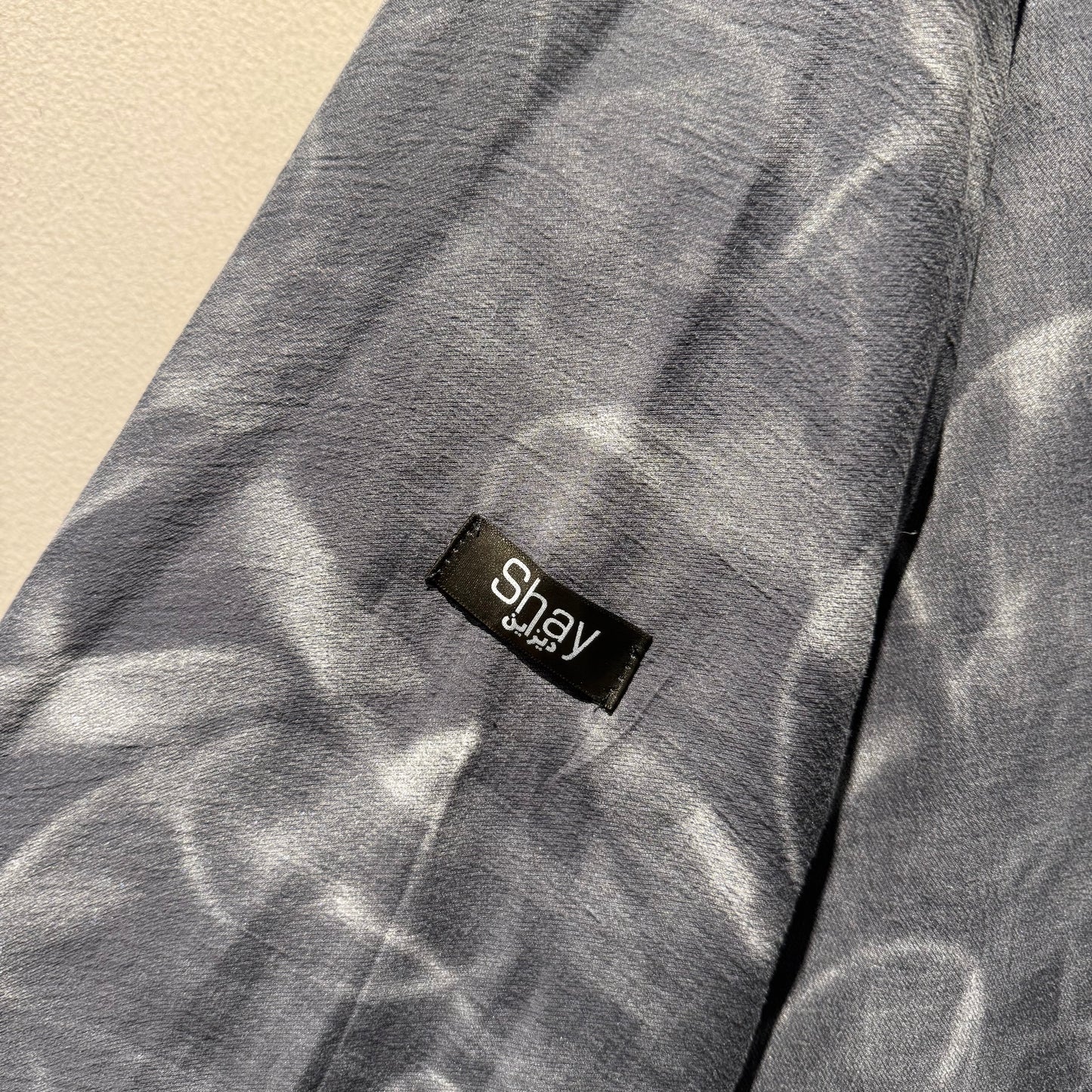 Abaya with grey color and silver shades