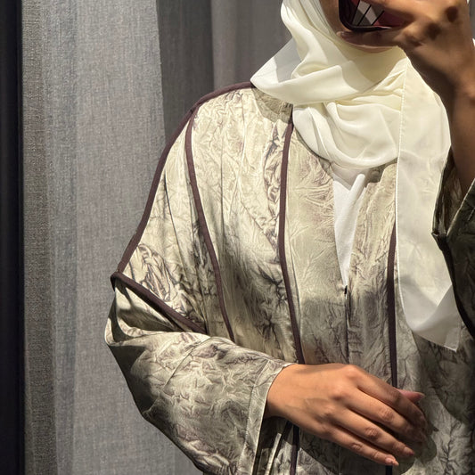 Abaya with beige color and brown lines