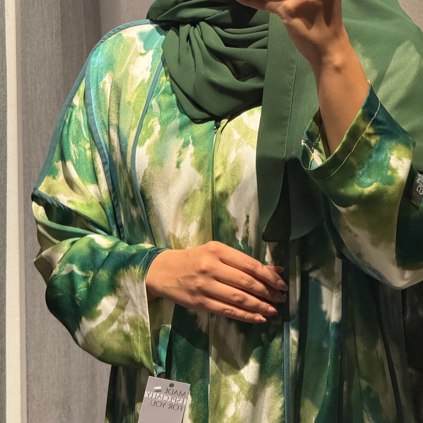 Abaya with marble green