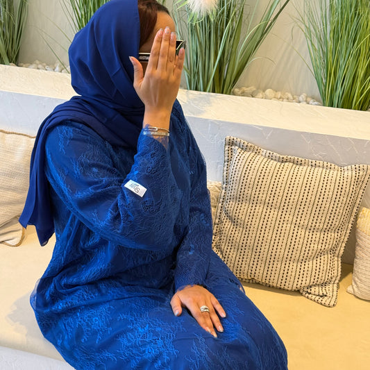 Dantel abaya with navy fabric