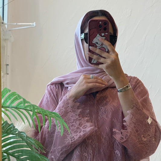 Dantel abaya with pink fabric