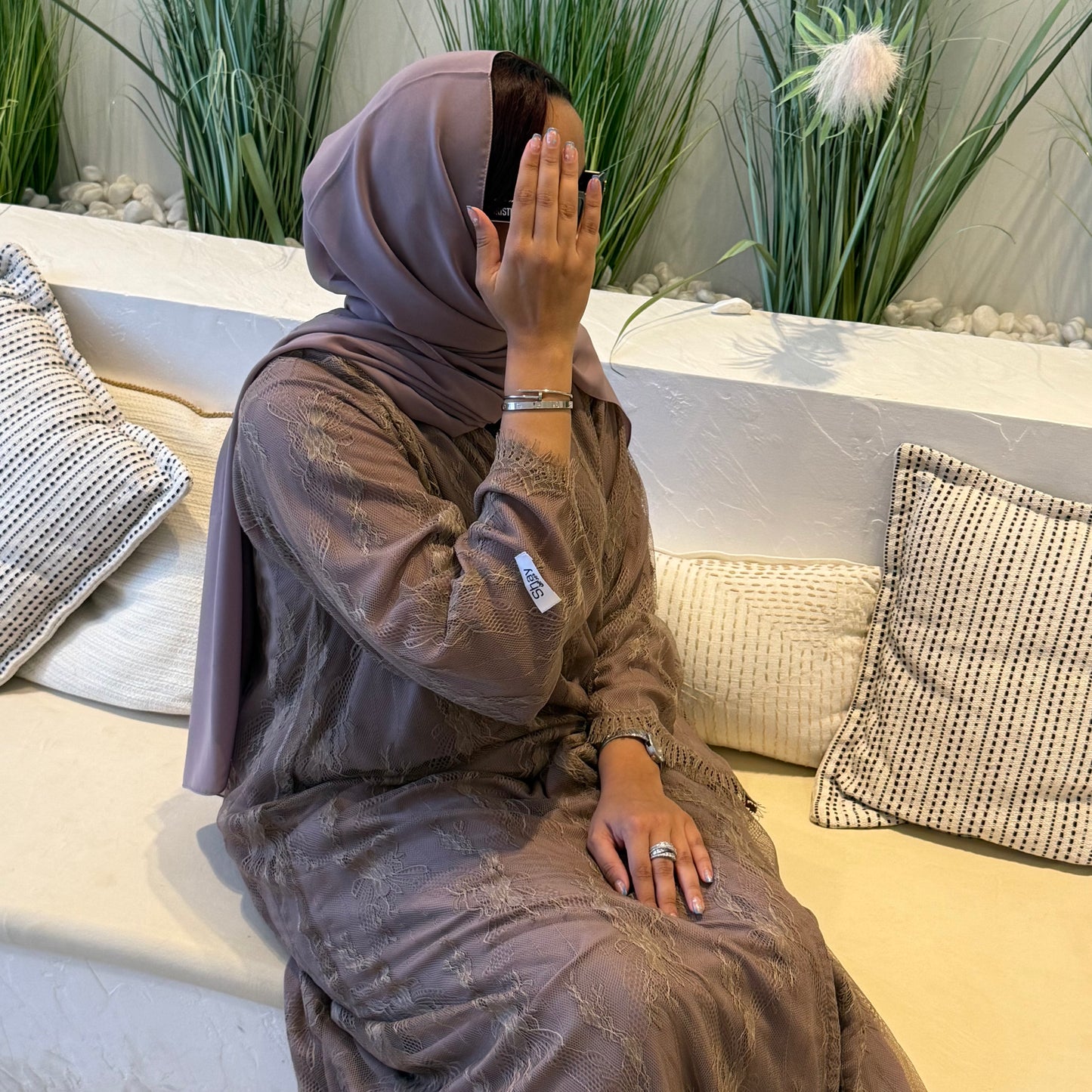 Dantel abaya with nude fabric