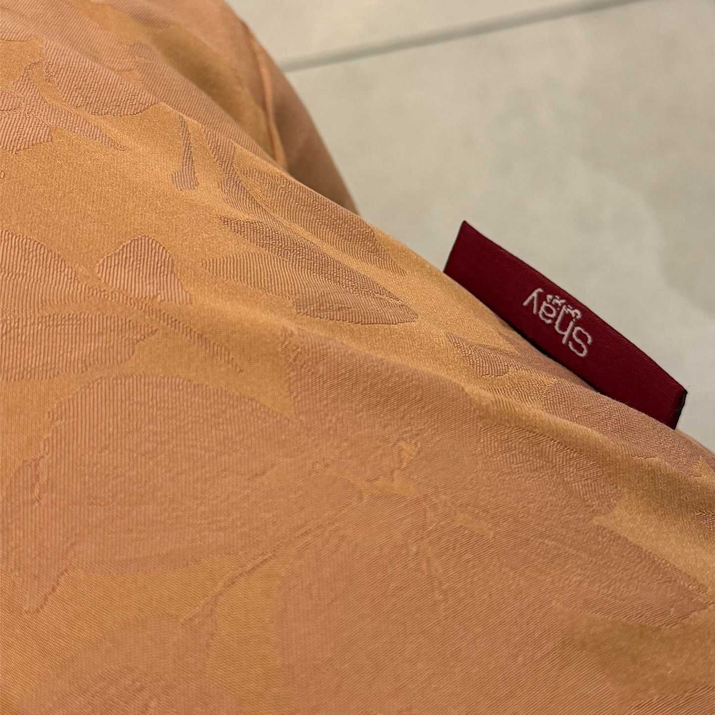 Abaya with peach flowers color