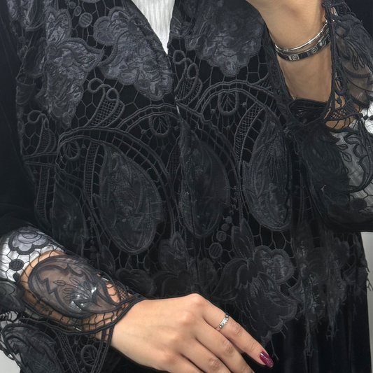 A black abaya with velvet fabric and dantel jacket